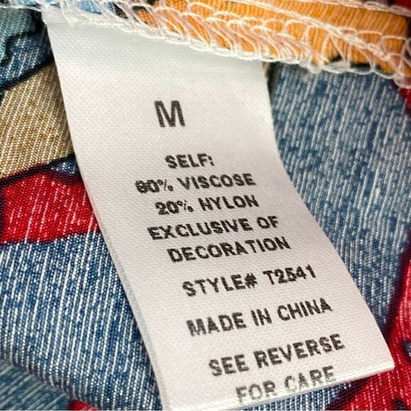 See and Be Seen Floral Crochet Neck Sleeveless Tank Top Red Multi Medium - Picture 9 of 11